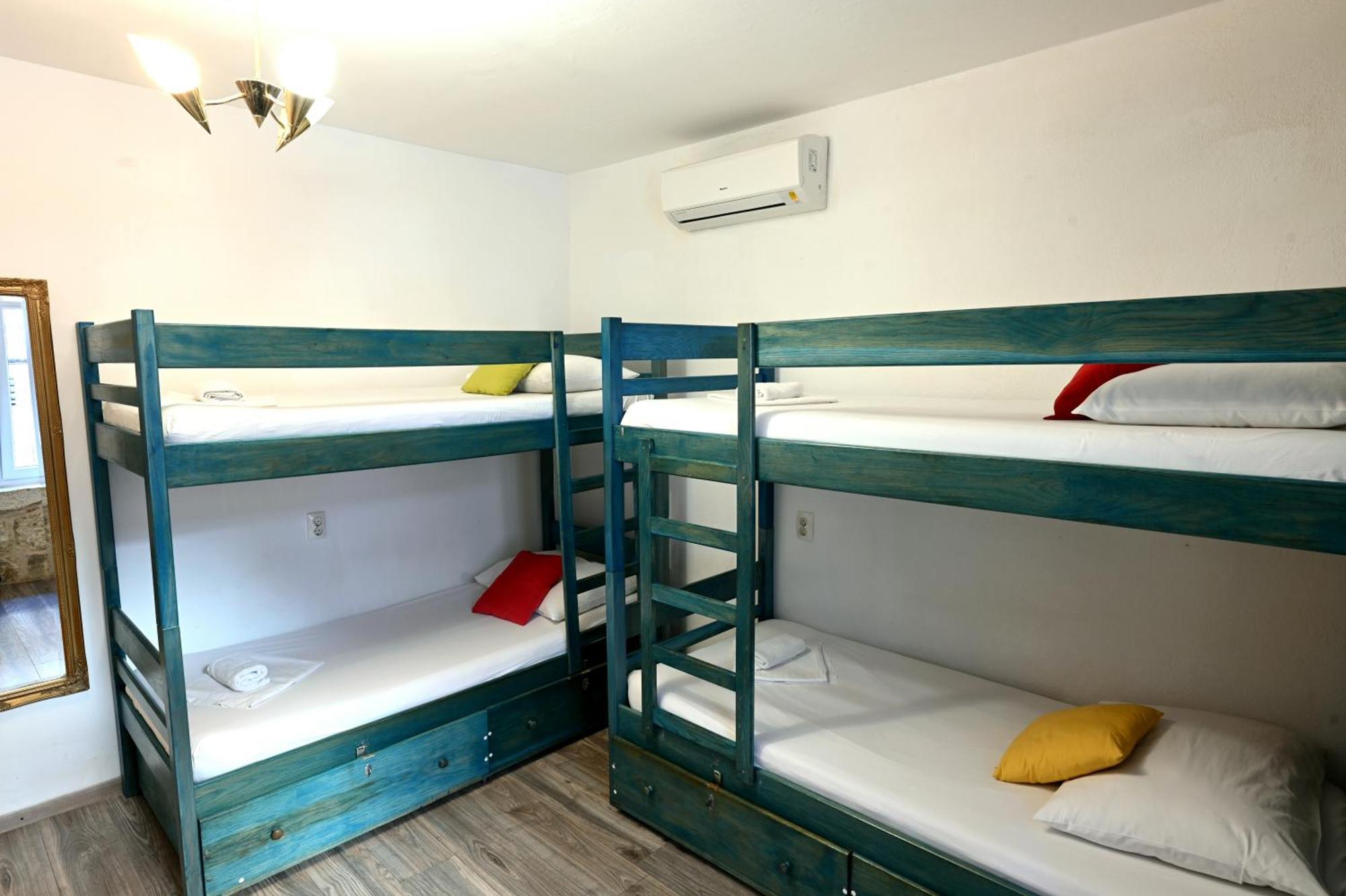 Hostel White Rabbit